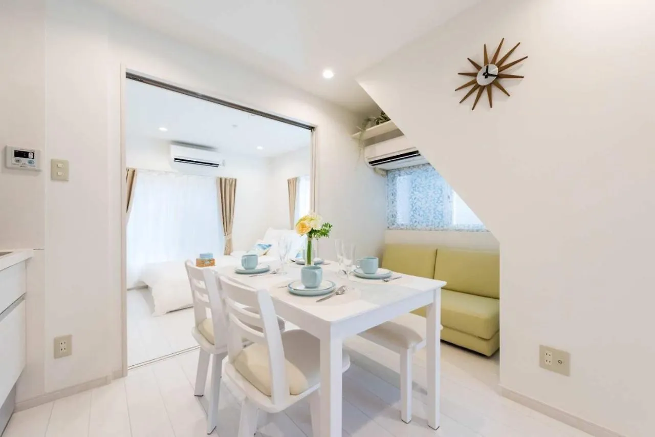 טוקיו La Villa